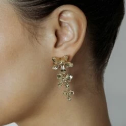 Best Sale 💯 SHOP SHASHI Apana Earring 😍