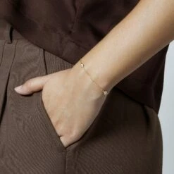 S H A S H I Shop 21 Best deal β SHOP SHASHI Emily Diamond Bracelet βοΈ