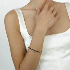 Hot Sale 😍 SHOP SHASHI Lilu Bracelet - Black 😍 -S H A S H I Shop Lilu Bracelet Noir Model2