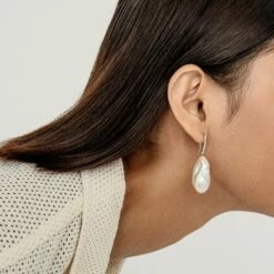 Budget 🎉 SHOP SHASHI La Reine Drop Earrings 👏 -S H A S H I Shop Shashi62d03bcc6a290362d03bcc6a558.5910839962d03bcc6a558