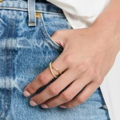 Promo 😀 SHOP SHASHI Vera Pavé Ring 🎉 -S H A S H I Shop Vera pave ring model