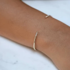 Top 10 🔥 SHOP SHASHI Ava Cuff 🔔 -S H A S H I Shop ava cuff square 16577671 7b101b54 d2f7 42af acd8 763588a73783