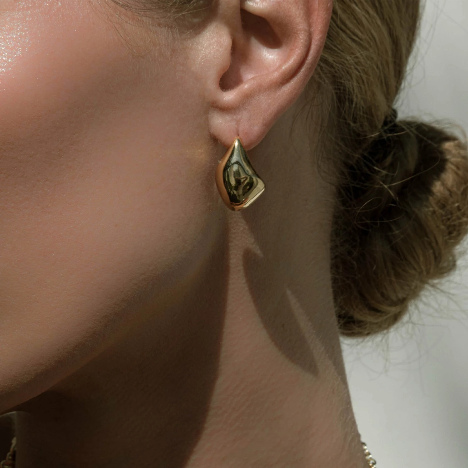 Best deal π SHOP SHASHI Gold Odyssey Earrings π₯ 6 Best deal π SHOP SHASHI Gold Odyssey Earrings π₯ - Image 4